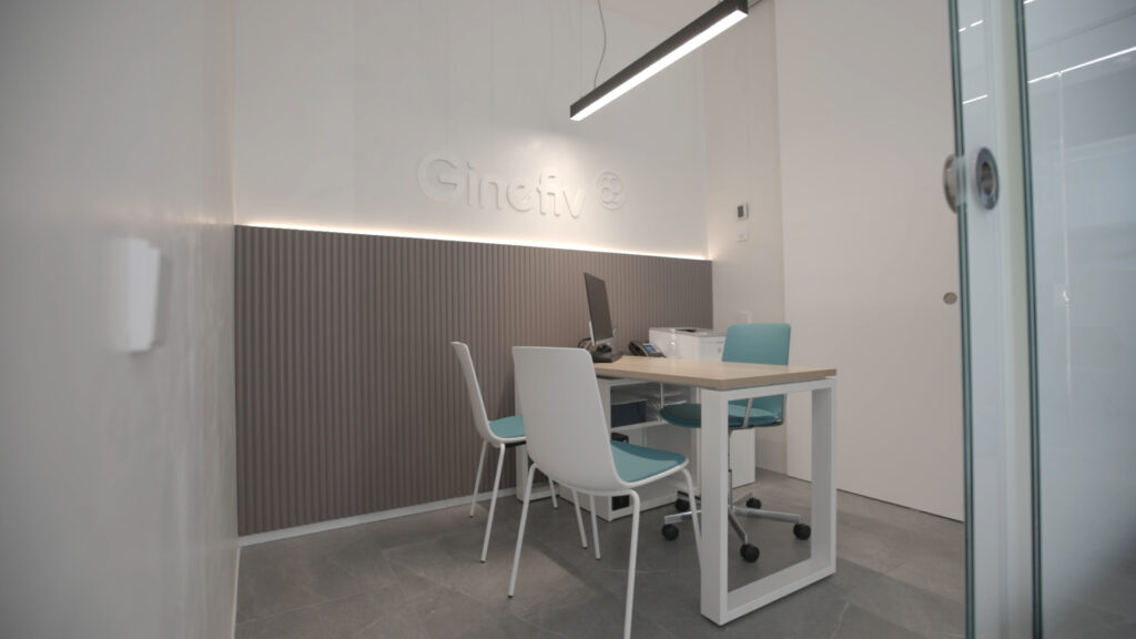 Foto de una consulta de la clínica Ginefiv Barcelona